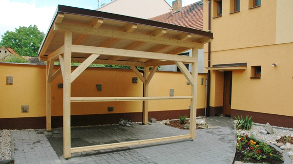 Pultová pergola se šindelem 3 x 2,8 m